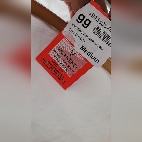 AUTH VALENTINO SHINNY BELT - Picture 6 of 8